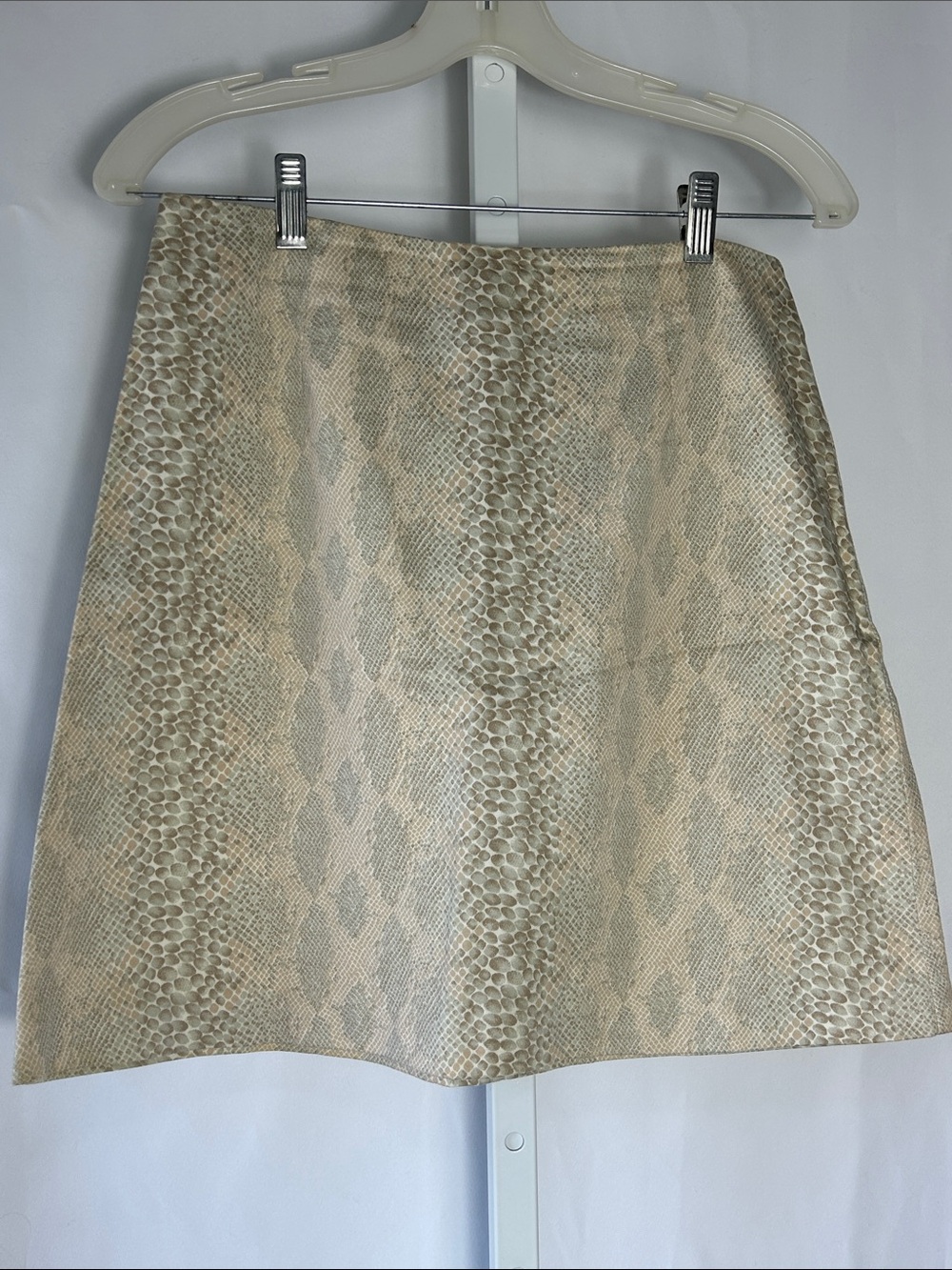Cache Women’s Size 6 Tan Pink Animal Print Snake Skin Pattern Mini Skirt